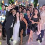 Selfie Trupa Atelier cu mirii Liz și Laurențiu