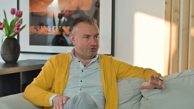 Ștefan Babaca, toboșarul și managerul Trupei Atelier, în podcastul despre organizarea nunții