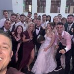 Selfie Trupa Atelier cu mirii Mădălina și Robert
